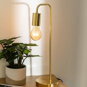 Lampe Keli Atmosphera posé sur un meuble