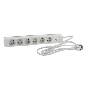 Multiprise QUARX 6 prises 2P+T avec interrupteur 16A blanc et câble de 1,5m