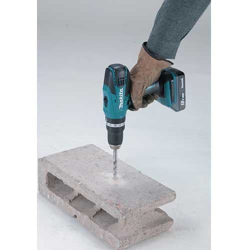 MAKITA Perceuse visseuse à percussion sans fil + accessoires