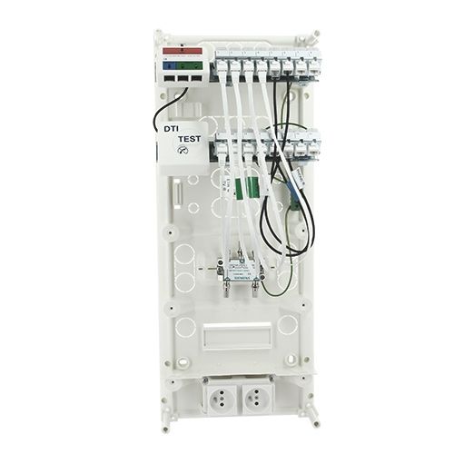 SIEMENS Tableau de communication pré-équipé 16 RJ45 Grade 1