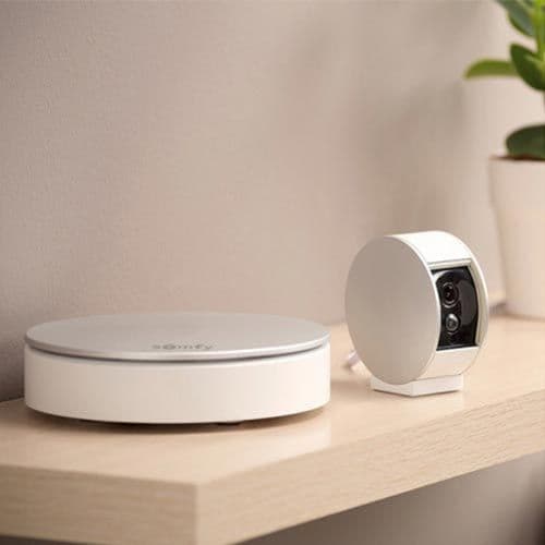 Cette alarme sirène de 110dB complètera votre installation de vidéosurveillance connectée Somfy